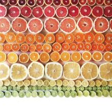 夏ネイルはビビッドに楽しみたい♪柑橘系フルーツの爽やか『ビタミンカラー』に注目♪