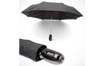 ハンズフリー通話も！“スピーカー付き傘”で雨の日も快適に