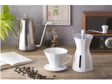 コーヒーハンター川島良彰氏と貝印が共同開発した自宅で最高においしく味わえる「The Coffee Dripper」