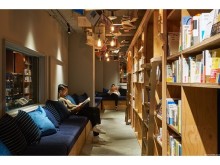京都の“泊まれる本屋”で最高の“昼寝落ち”を体験！