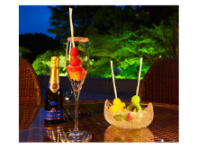 シャンパンとともに楽しむ、フルーツタワー×東京タワー