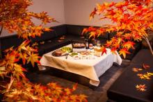 “紅葉テラス”で秋の味覚を楽しむアウトドア風BBQ