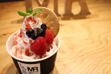 お得すぎない?!「マンハッタンロールアイスクリーム」が全品100円で食べられるキャンペーンを実施！