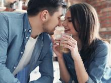 男子がデート中ずっと幸せを感じる女性の特徴