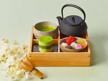京都宇治抹茶を点てて味わう“プチ茶道体験”が叶います。ザ ストリングス 表参道に『和のティーセット』が新登場