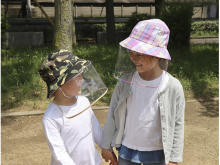 マスクが苦手な子どもも簡単ウイルス対策！「飛沫対策ガード帽子」新発売
