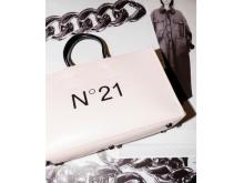 「N21」日本限定ブランド“GARAGE VENTUNO”阪急百貨店うめだ本店に登場