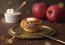 曜日限定、紅玉りんごのタルトタタン。BAKE 史上最も手間をかけたプレミアムなチーズタルトが誕生します！