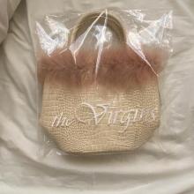 ずっとずっと欲しかったんです。the Virginsの「バニティバッグ」は知る人ぞ知る“憧れバッグ”って知ってた？