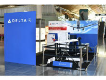 デルタ航空、中部国際空港に最新鋭機エアバスA350-900型機の模型シートを展示中