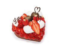 恋が実りますように！“恋みのりいちご”を使った「カフェコムサ」のバレンタインケーキ