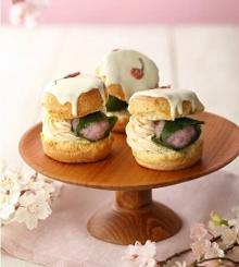 桜餅×あまおう苺、春を詰めこんだスコーンサンドはマスト！BAKERS gonna BAKEにお花見シーズンが到来