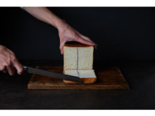 大人のライフスタイルをイメージした高級食パン「BREADER」が大津市にオープン
