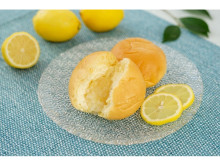 八天堂オンラインショップに、さわやかな味わいの「くりーむパン 瀬戸内レモン」登場