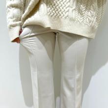 今こそ買い！ユニクロの大人気“美脚パンツ”が期間限定で1000円オフに。一度穿いたら病みつきになるかも〜