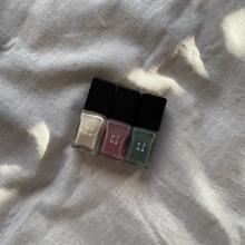 爪に塗る時間まで愛おしくなりそうな「elua」のネイルポリッシュ。ちゅるんとした透明感カラーに大注目です
