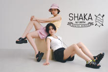 「SLY×SHAKA」のサンダルは、履き心地が良くてかわいい。バイカラー＆ぷっくりシルエットの2つから選んで