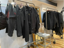 古着を黒に染め替え、アップサイクル製品としてリセール！「黒で繋ぐ」プロジェクト