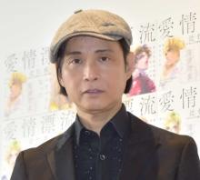 辻仁成、62歳の“新アー写”に反響「ムッシュ、素敵です」「40代にしか見えない」