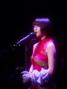 “ELAIZA”池田エライザ、初CD発売記念ライブで感激「すごい幸せ」