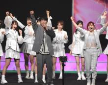 AKB48、武道館でDA PUMP・KENZOと圧巻のダンス共演「カモン，ベイビー武道館」