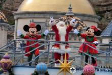 TDS、サンタとミッキーが“トナカイダンス”『ディズニー・クリスマス・グリーティング』