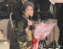 91歳・二葉百合子さん、引退から11年も圧巻の歌声　「岸壁の母」に研ナオコが号泣