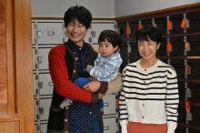 『リバイス』五十嵐家に、まさかの第4子・幸四郎が誕生　パパさん＆ママさんの抱っこ写真公開