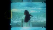 桑田佳祐、35周年ベスト盤発売　“水のないプール”でノスタルジックに歌う「なぎさホテル」MV公開