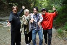 純烈、4人で小田井涼平の“卒業旅”　キャンプ場でテントサウナ＆特製鍋に舌鼓