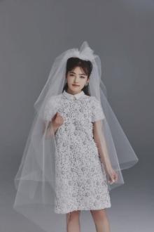 井上咲楽、初のウエディングドレス姿で撮影　『新婚さん』出演で結婚観に変化