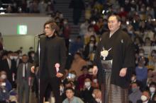 GACKT、元白鵬引退相撲で国歌独唱　伸びやかな美声を響かせる