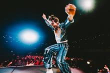 ハリー・スタイルズ、5年ぶり来日公演であふれる日本愛「ただいま！」「WBC野球、日本イチバン！」