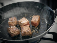 老舗精肉卸業者が厳選！“九州牛”を使ったステーキ＆ハンバーグがクラファンに登場