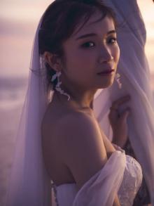 秋元真夏、ウエディングドレス撮影で「花嫁さんの気分」　理想の結婚相手＆タイミング明かす