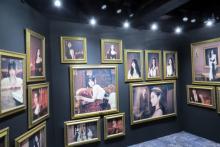 TWICE日本人ユニット・MISAMOが“名画化”　未公開写真＆衣装展示ギャラリーオープン