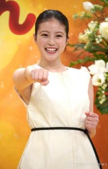 今田美桜、朝ドラ会見で「アンパンチ！」　やなせさん妻役でヒロイン演じる