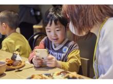 子どもが楽しみながら食や栄養について学べる食育ゲームアプリ「もぐもぐタウン」公開