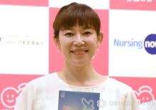 須藤理彩、12歳次女の“半分顔出し”ショット公開「めっちゃ美人」「そっくりですね！」　小学校卒業を報告「大きくなったね」