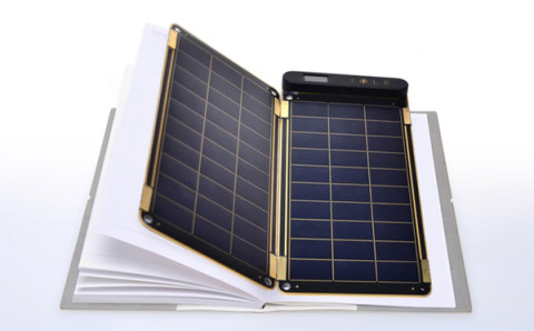 これ欲しい！世界最薄＆最軽量のノート型“ソーラー充電器”