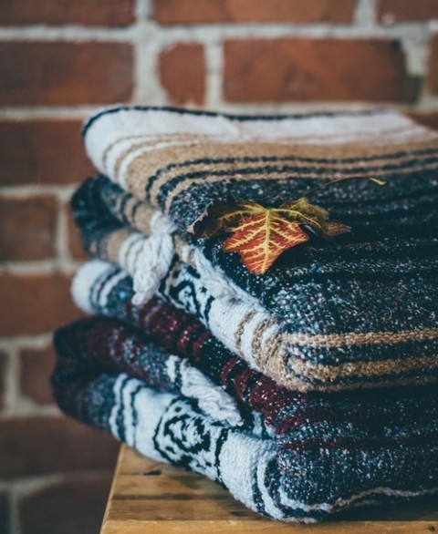 sweater weather, blanket, and christmas by MariannaG | We Heart It