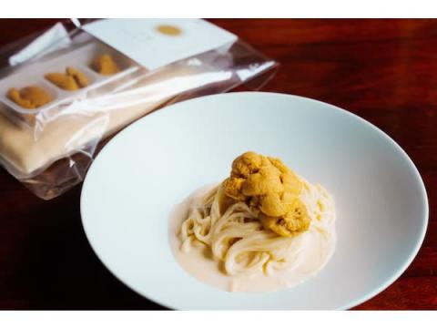 “ウニ祭り”の名物「冷製ウニボナーラ」が家庭向けパスタソースとして一般発売！
