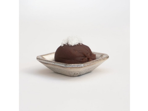 独自製法の“霜塩”を用いた新しい上和生菓子「霜塩小餅」を発売開始