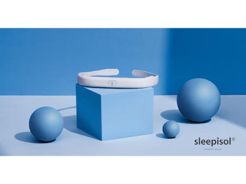 快眠をサポートするウェアラブルデバイス『sleepisol』初の展示・店頭販売がスタート
