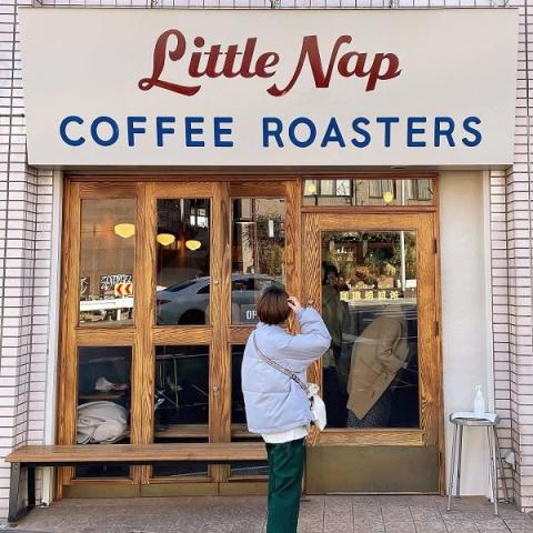 Little nap coffee Roastersの外観