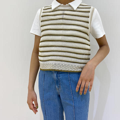 GUの透かし編みボーダーセーターの着画