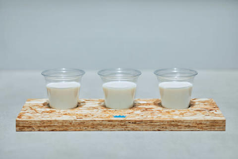武蔵野デーリー CRAFT MILK STANDで提供される、牛乳3種の飲み比べセット