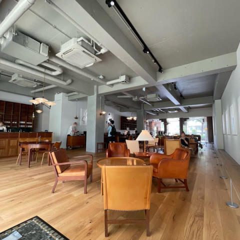 東京の代官山に新しくできた「Lurf MUSEUM」のカフェスペースの様子。