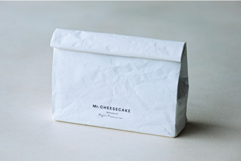 Mr. CHEESECAKEの「Mr. CHEESECAKE with Cooler Bag」の保冷バッグ