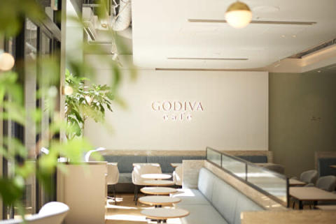 GODIVA café、店内イメージ